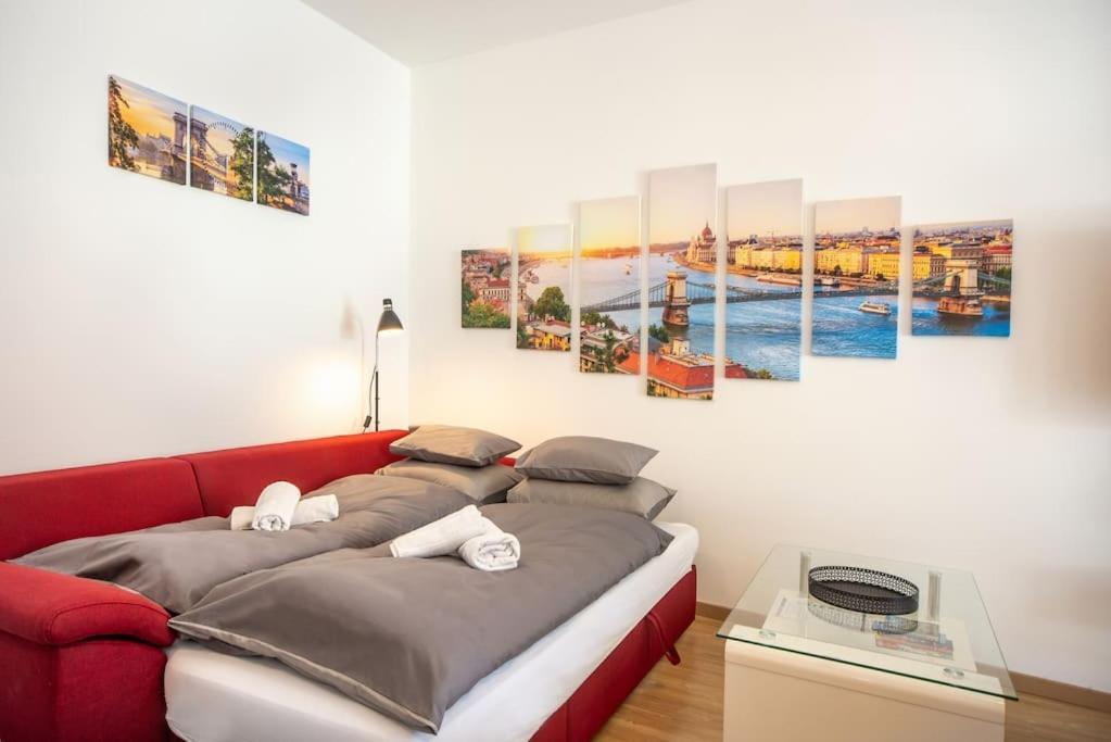 Grace Pine Apartment 1 Budapest Esterno foto